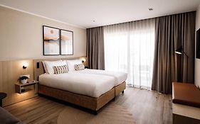 Strand Suites By Neu Collective